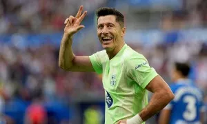 Lewandowski lập hat-trick trong 25 phút