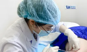 Tiêm botox trị mồ hôi nách Tiêm botox trị mồ hôi nách
